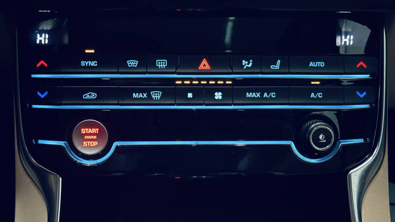 2019 Jaguar XE 25t Prestige