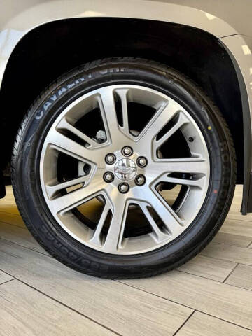 2017 Cadillac Escalade Luxury