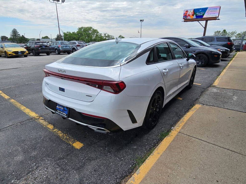 2022 Kia K5