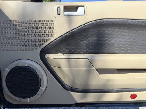 2007 Ford Mustang GT Deluxe