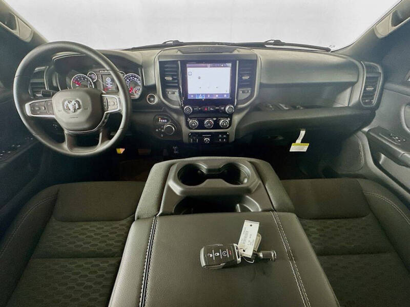 2025 RAM 1500 Express