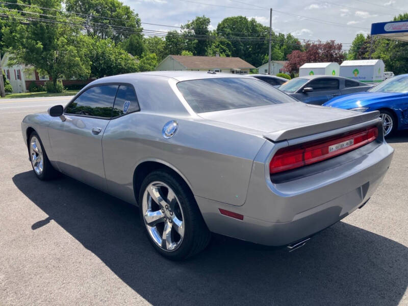 2013 Dodge Challenger SXT