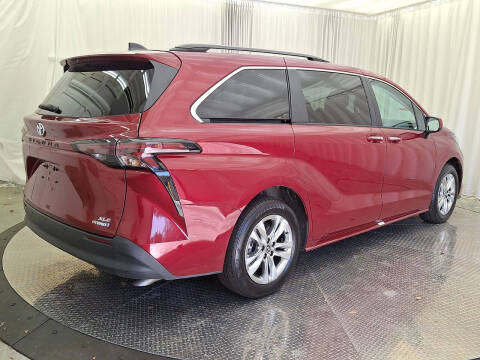 2024 Toyota Sienna XLE 7-Passenger