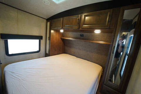 2017 Cruiser RV Stryker 3010