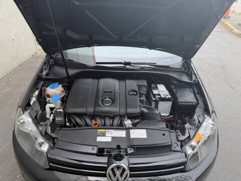 2013 Volkswagen Golf 2.5L PZEV