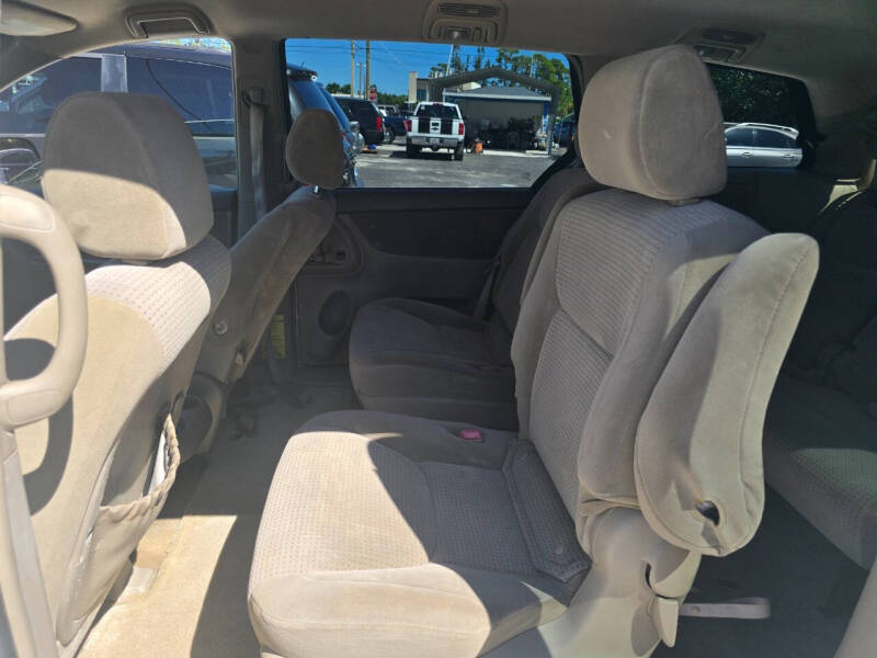 2006 Toyota Sienna LE 7 Passenger