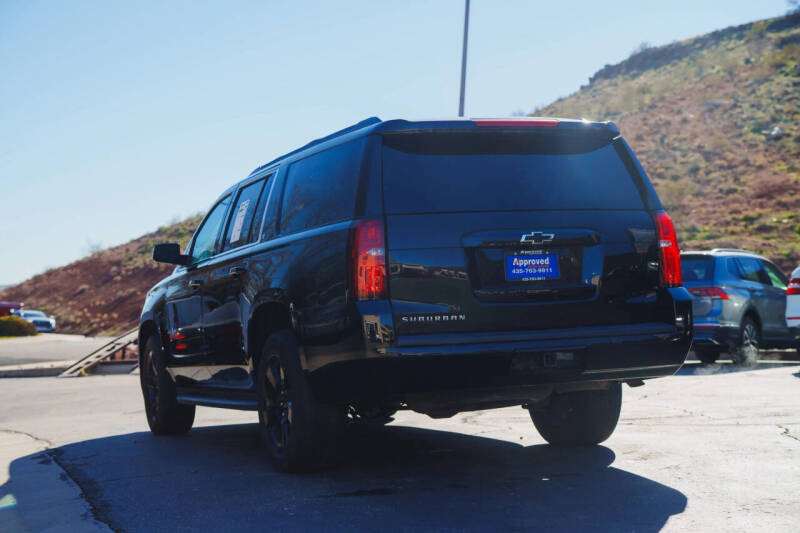 2017 Chevrolet Suburban LT