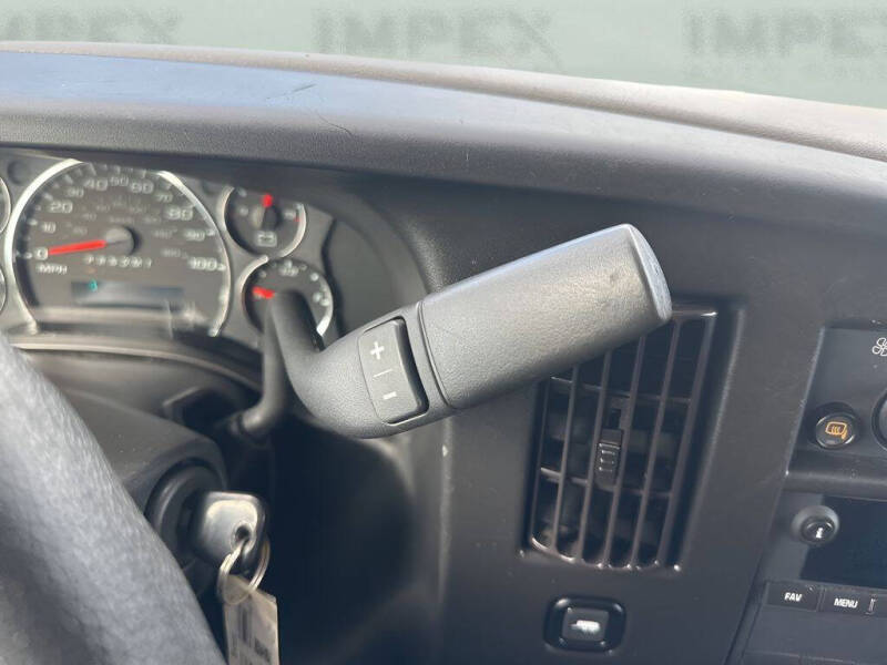 2023 GMC Savana 2500