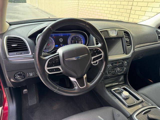 2018 Chrysler 300 Touring