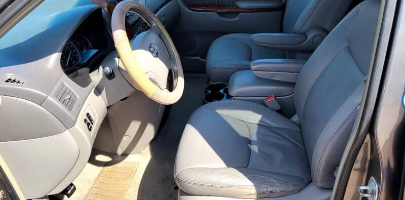 2004 Toyota Sienna XLE Limited 7 Passenger