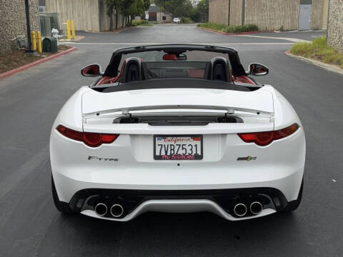 2016 Jaguar F-TYPE R