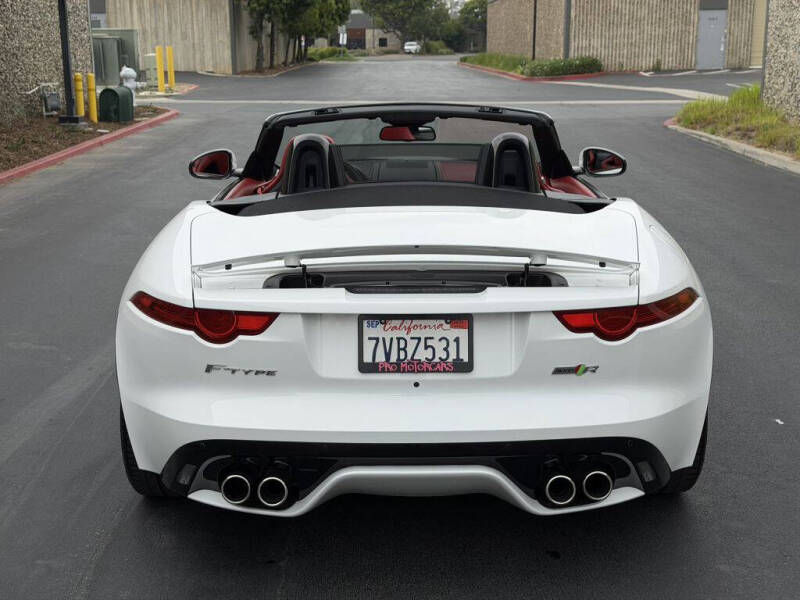 2016 Jaguar F-TYPE R