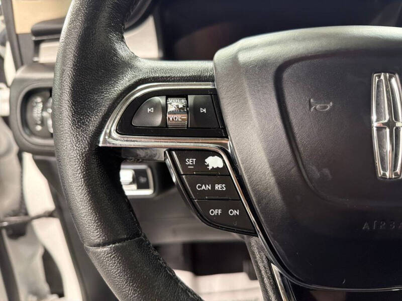 2022 Lincoln Nautilus Standard