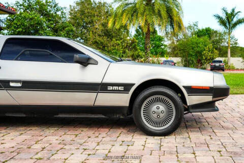 1981 DeLorean DMC-12