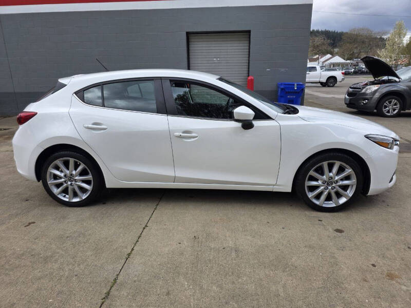 2017 Mazda MAZDA3 Touring