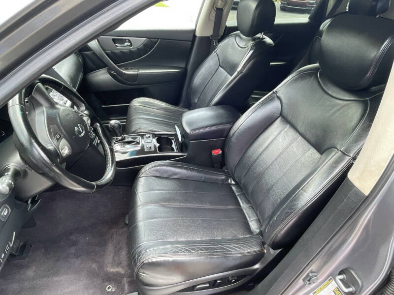 2016 Infiniti QX70