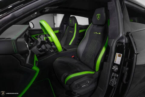 2024 Lamborghini Urus S