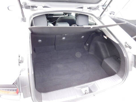 2023 Toyota Prius LE