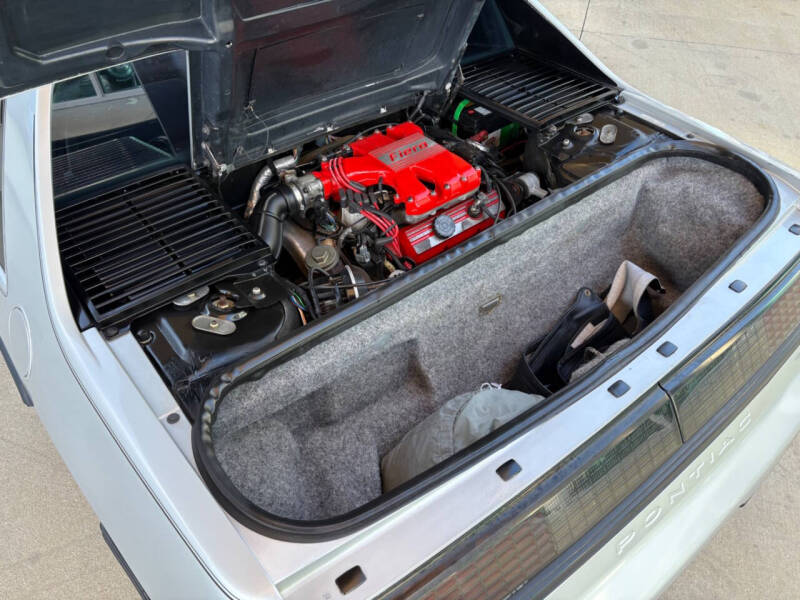 1987 Pontiac Fiero SE