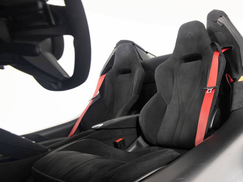 2025 McLaren 750S Spider