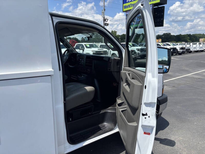 2023 Chevrolet Express 3500