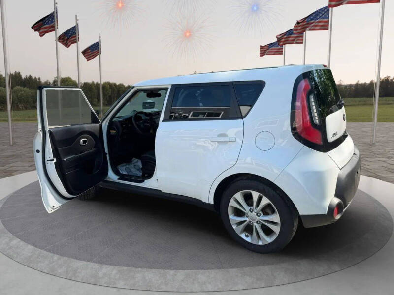 2015 Kia Soul +