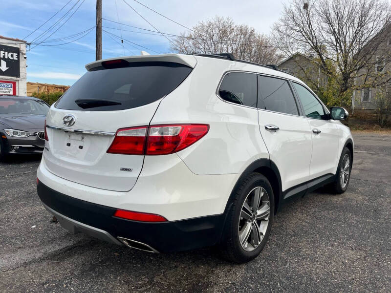 2015 Hyundai Santa Fe GLS photo 5