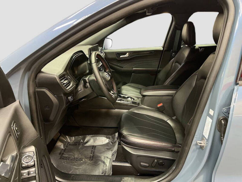 2025 Ford Escape ST-Line Elite
