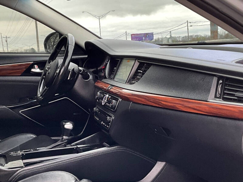 2017 Kia Cadenza Premium