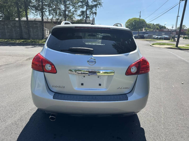 2011 Nissan Rogue SV