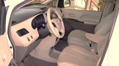 2013 Toyota Sienna L 7-Passenger
