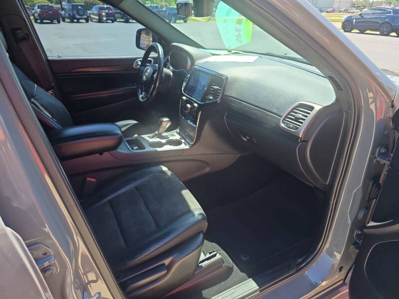 2020 Jeep Grand Cherokee Laredo