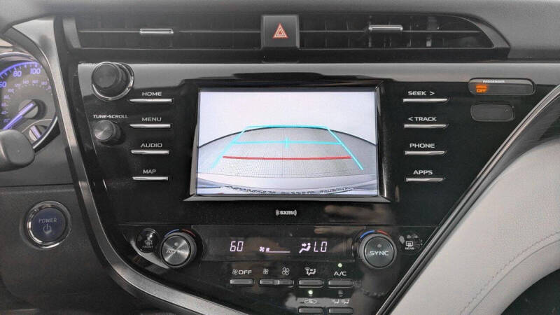 2020 Toyota Camry Hybrid LE