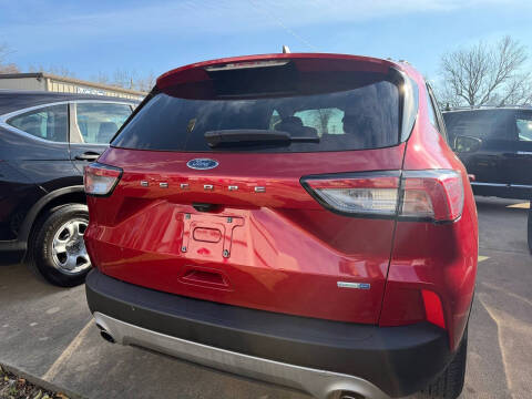 2020 Ford Escape SE