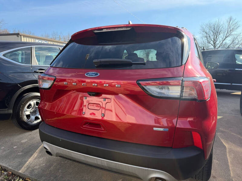 2020 Ford Escape SE