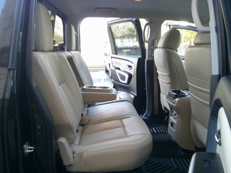 2018 Nissan Titan SV