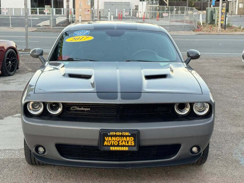 2017 Dodge Challenger SXT