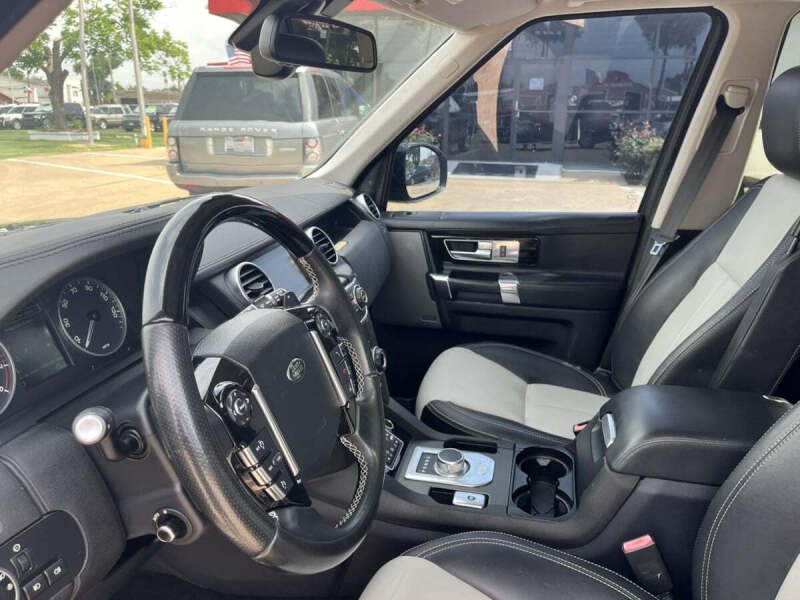2015 Land Rover LR4 HSE LUX
