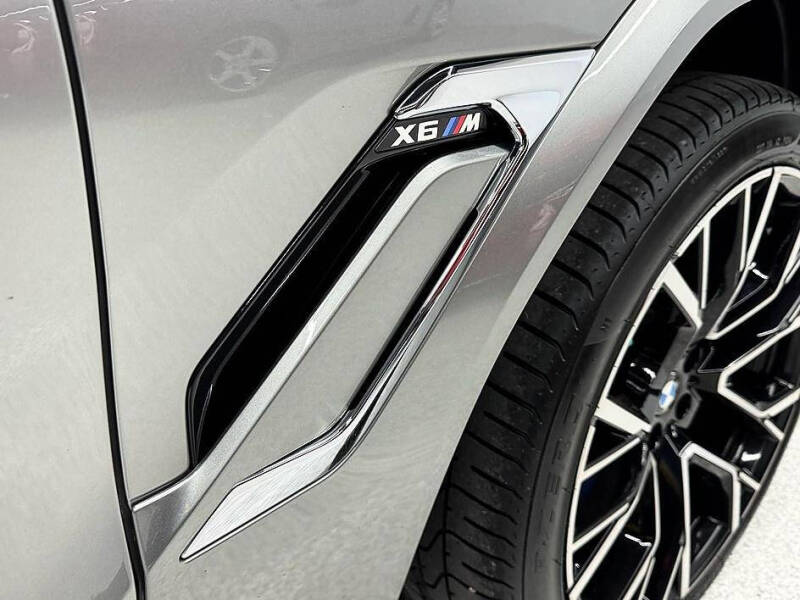 2021 BMW X6 M