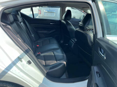 2020 Nissan Altima 2.5 SR