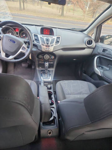 2013 Ford Fiesta SE