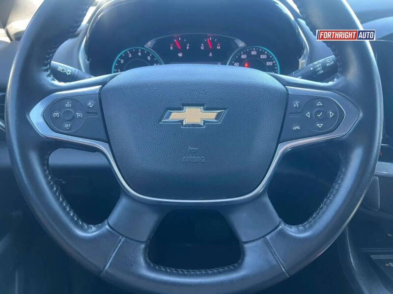 2022 Chevrolet Traverse LT Cloth