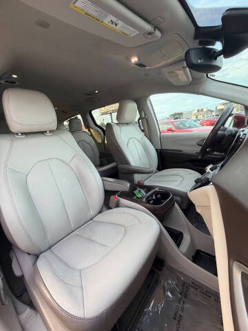 2019 Chrysler Pacifica Touring L