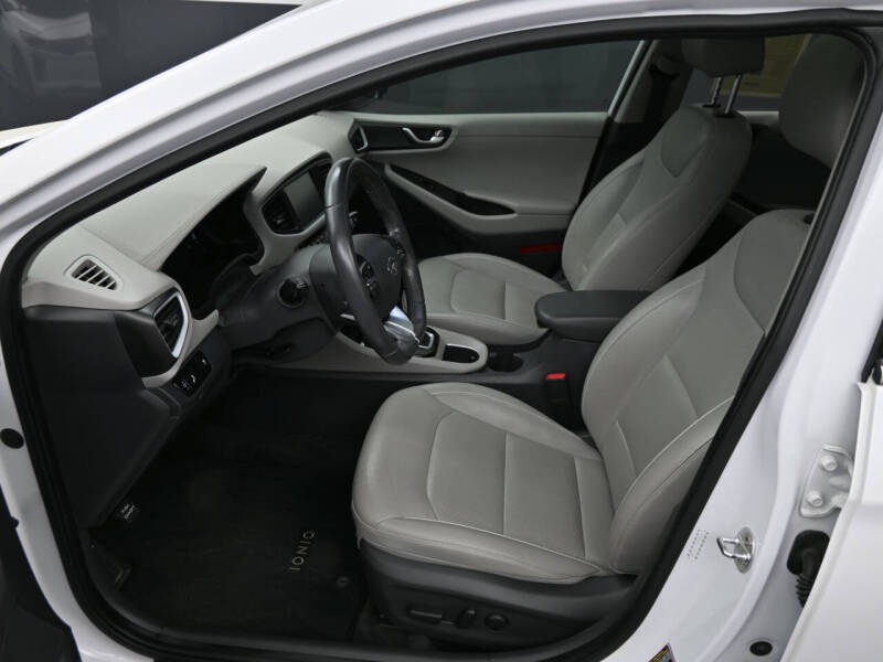 2017 Hyundai Ioniq Hybrid Limited