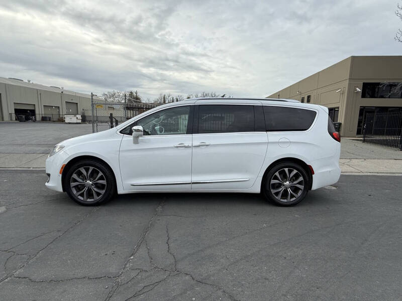 2017 Chrysler Pacifica Limited