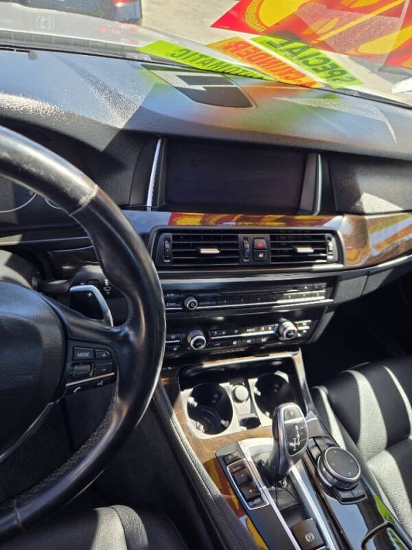 2016 BMW 5 Series 528i