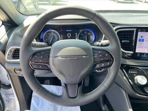 2027 Chrysler Pacifica Limited
