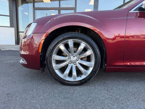 2018 Chrysler 300 Touring
