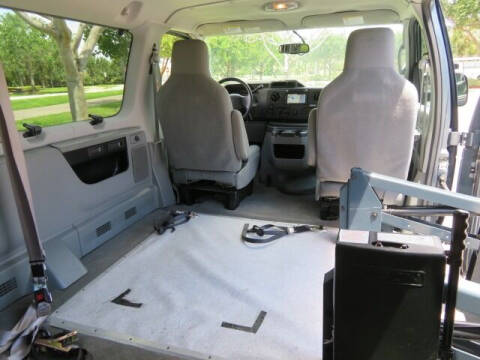 2013 Ford E-Series E-150 XLT