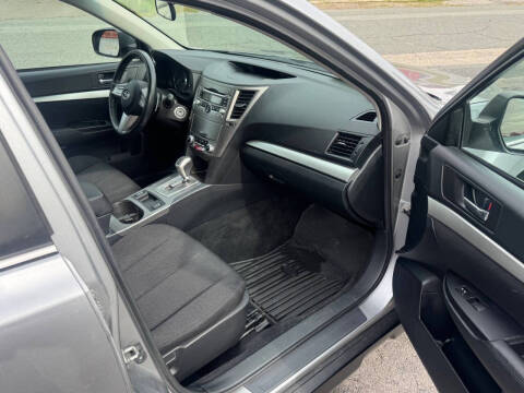 2010 Subaru Outback 2.5i Premium